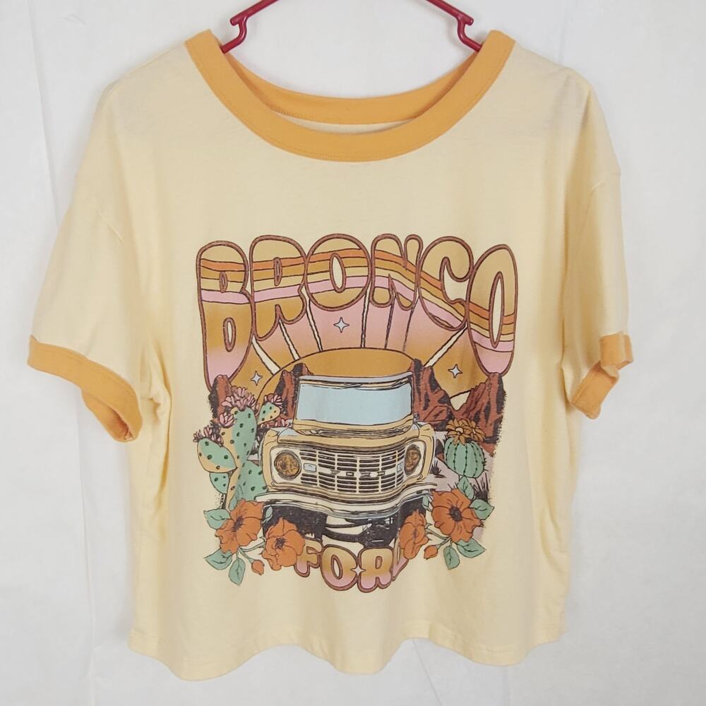 Ford Bronco yellow graphic cropped ringer tshirt Size XL Boho Casual Western